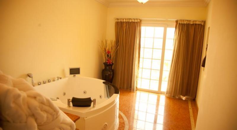Hotel Florenca Luanda Esterno foto