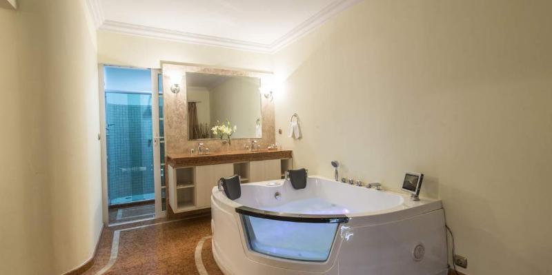 Hotel Florenca Luanda Esterno foto