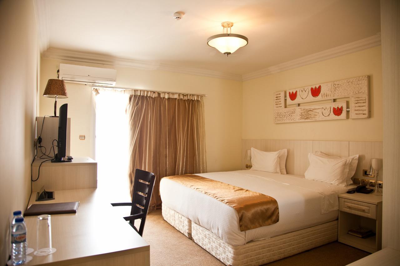 Hotel Florenca Luanda Esterno foto